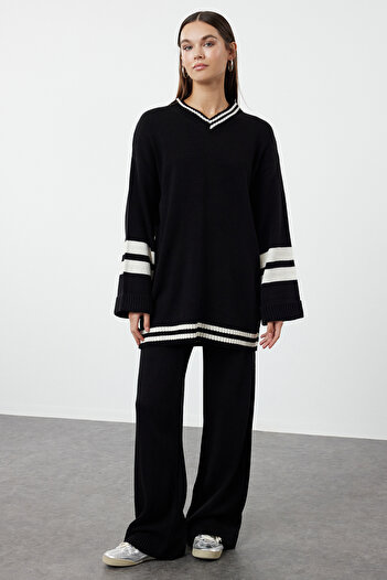 Trendyol Modest Black Striped Knitwear Set - Lower & Upper Skirt and Sweater TCTAW25US00011