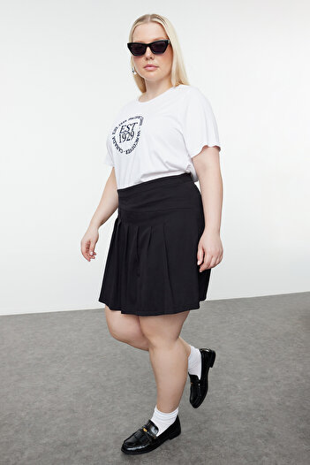 Trendyol Curve Pleated Black Woven Shorts Skirt