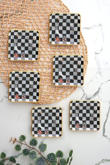 GÜRCÜGLASS Checkered Model 6 Pieces Square Tea Plate 11.5 Cm