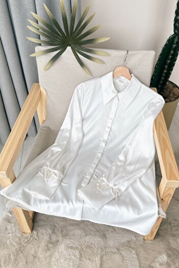 ModaAycan White Tunic - Ma114 Model with Sleeve Bead Detail
