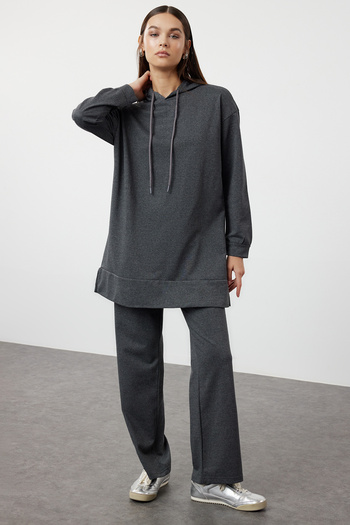 Trendyol Modest Σετ φόρμας με κουκούλα πλεκτό ανθρακί μεγάλου μεγέθους - TCTAW22EN0005