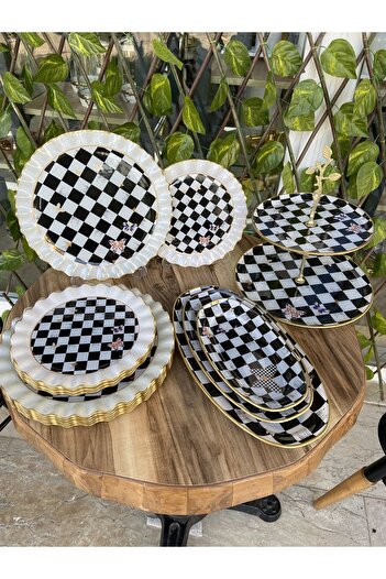 GÜRCÜGLASS Breakfast Set 17 Pieces Gold Checkered