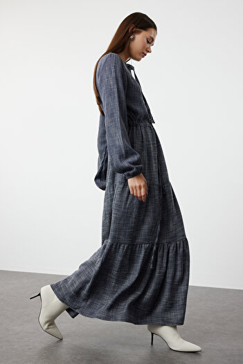 Trendyol Modest Πλεκτό φόρεμα με μπλε στρώσεις φούστα - Lace-up TCTAW22EB0136