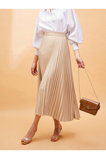 Sassafras By Styli Pleated A-Line Midi Skirt