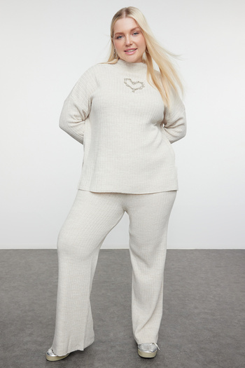 Trendyol Curve Beige Knitwear Top and Bottom Set - Ribbed Heart Accessory TBBAW25CP00002