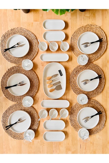 CASA DE BELLA Modern 6-Person 43 Piece Porcelain Breakfast Set