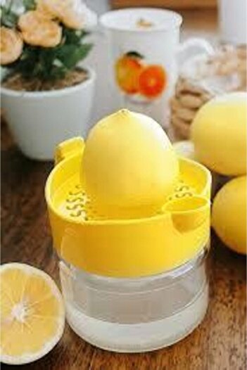 Titiz Plastik Meticulous Glass Lemon Squeezer