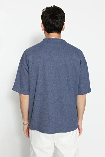 Trendyol Collection Indigo Oversize/Wide Cut Krátký rukáv Texturované Basic tričko TMNSS22TS00049