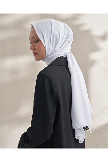 ARMANDA Luxury Crepe Jacquard Crystal Pattern Shawl - Off White