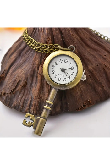 Bozhi Bronze Key Design Necklace Pocket Watch