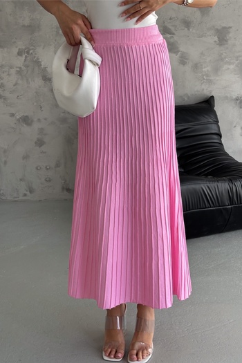 FEMELLE Pink Pleated Knitwear Women's Skirt - Elastic Waist, Standard Size