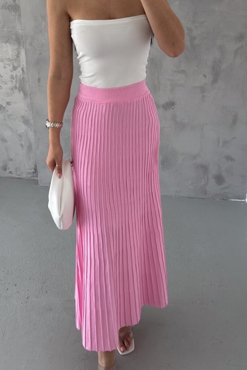FEMELLE Pink Pleated Knitwear Women's Skirt - Elastic Waist, Standard Size