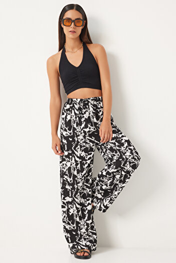 Happiness İstanbul Vibrant Black Ecru Patterned Viscose Women's Palazzo Pants - EN00606