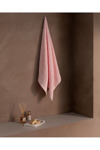 Madame Coco Amour Bath Towel - Stylish and Comfortable Design
