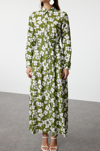 Trendyol Modest Πράσινο λουλουδάτο μοτίβο - υφαντό φόρεμα με ζώνη TCTSS24EB00265