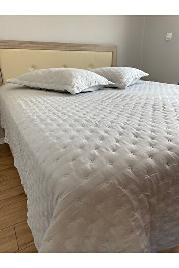 sutra Double Vintage Bedspread - Straight Sided