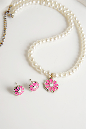 EUROMODA Pearl Necklace and Daisy Earring Set - Designed
