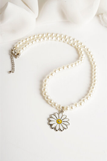 EUROMODA Pearl Necklace and Daisy Earring Set - Designed