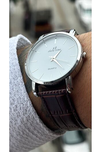 Show Time Men's Leather Wristwatch