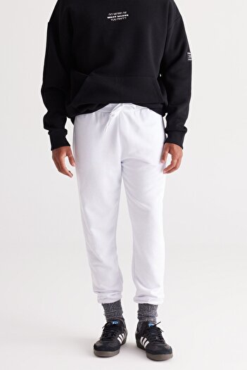 AC&Co / Altınyıldız Classics Men's White Standard Fit Regular Cut Comfortable Cotton Sweatpants with Side Pockets