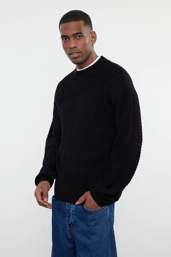 Trendyol Collection Black Unisex Oversize Crew Neck Plain Knitwear Sweater Tmnaw25Kz00004