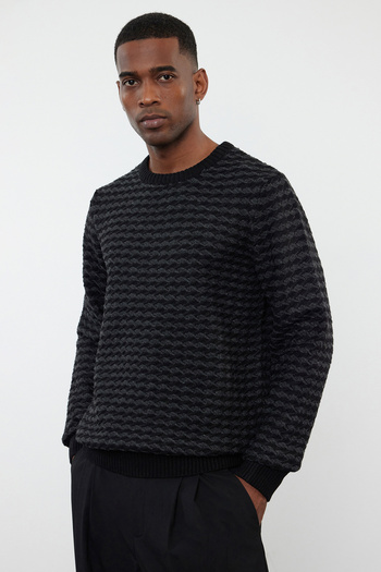 Trendyol Collection Черен тънък тънък пуловер с кръгла яка и текстуриран трикотаж Tmnaw25Kz00020