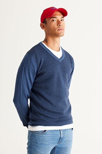 ALTINYILDIZ CLASSICS Men's Indigo-Navy Wool Standard Fit Regular Cut V-Neck Knitwear Sweater