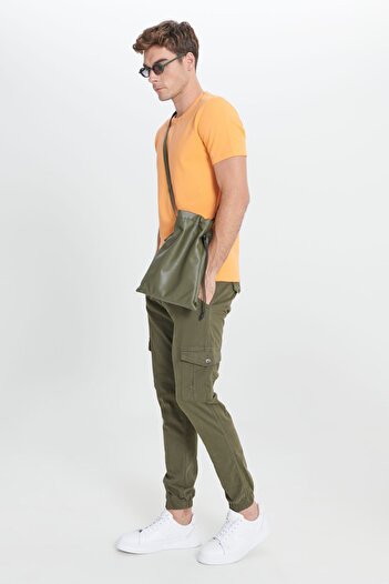 AC&Co / Altınyıldız Classics Erkek Haki Slim Fit Dar Kesim Kargo Cepli Pamuklu Esnek Pantolon