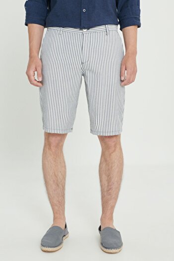 AC&Co / Altınyıldız Classics Men's Striped Comfortable Cut 100% Cotton Linen Shorts - Navy/Ecru