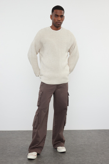 Trendyol Collection Μπεζ Unisex Oversize Πλεκτό Πουλόβερ με λαιμόκοψη TMNAW25KZ00004