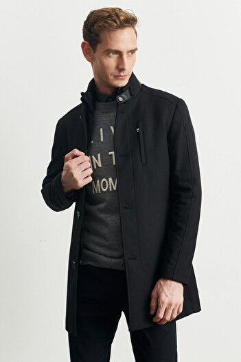 ALTINYILDIZ CLASSICS Men's Black Standard Fit Normal Cut Woolen Winter Coat with Leather Vest