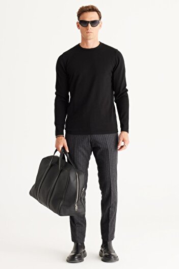 AC&Co / Altınyıldız Classics Men&#39;s Black Standard Fit Normal Cut Warm Crew Neck Knitwear Sweater