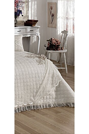 BALADI HOME High Quality 4 Piece Dowry Bed Cover - French Lace and Quilted Goncagül