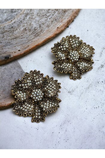 FAYRA ACCESSORIES Flower Earrings