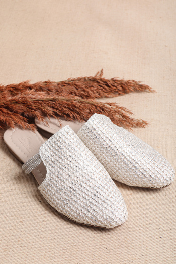 StWenn Stone Detailed Straw Women's Slippers and Sandals