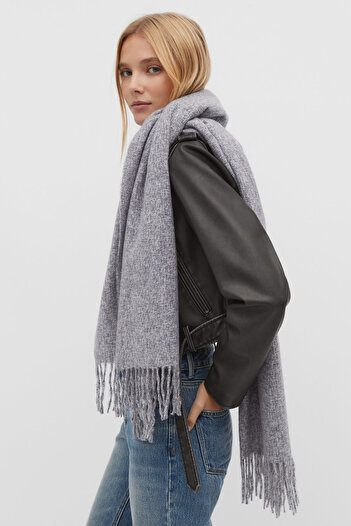 Stradivarius Fırçalanmış iplikli atkı