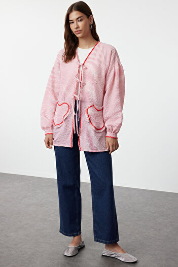 Trendyol Modest Košile Seersucker Woven Pink Heart - Detailní do kapsy TCTSS24TG00075