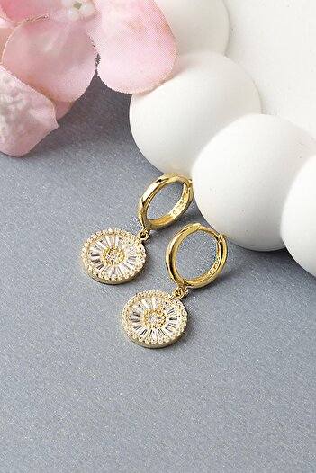 BY BARUN SİLVER Sallantılı Yuvarlak Baget Zirkon Taşlı Sarı Gold Renk 925 Ayar Gümüş Küpe