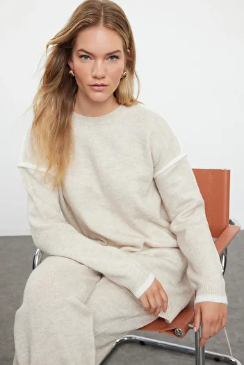 Trendyol Modest Σετ πλεκτών μπεζ πάνω και κάτω - Πέτρινες σωληνώσεις TCTAW25US00052