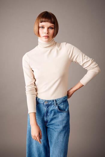 DeFacto Turtleneck Slim Fit Long Sleeve T-Shirt B2062ax23au