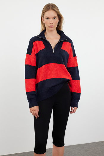 Trendyol Collection Námořnická modrá měkká textura Wide Fit pletený svetr na zip - Twoaw22Kz0424