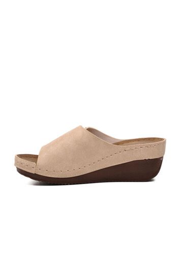 ARYAN Beige Women's Wedge Heel Slippers - Aspor