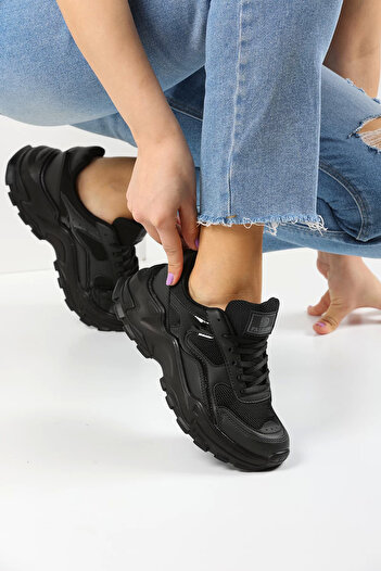 en7 Women's Sneaker 0150 - Comfortable and Stylish