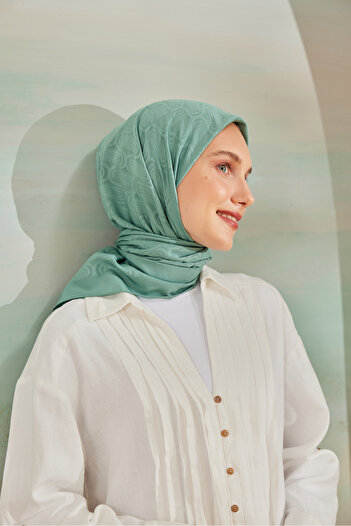 Cardion Capi Spiral Scarf