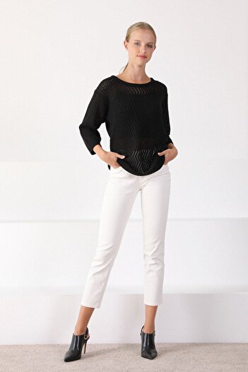 Ferraro Women's Black O-Neck Openwork Wool Knitwear Sweater