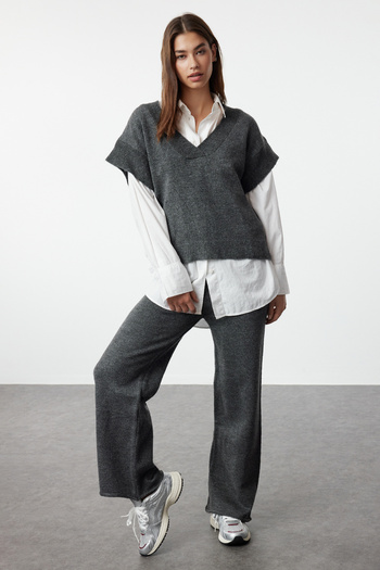 Trendyol Collection Soft Textured Anthracite Knitwear Set - TWOAW24AU00042