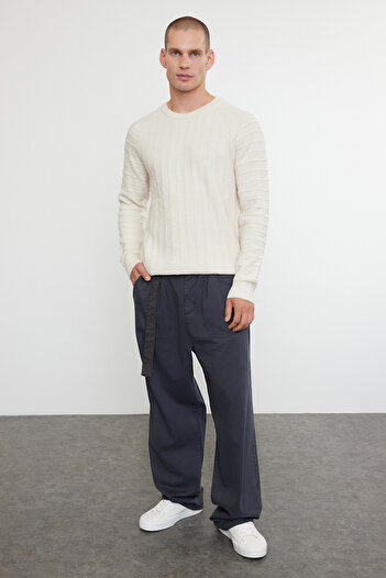Trendyol Collection Πουλόβερ με υφή Ecru Regular Crew Neck