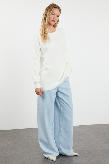 Trendyol Modest Pearl Detailed Ecru Knitwear Sweater - TCTAW25AK00014