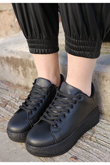 Moka Shopin Leran Black Lace-Up Sneakers