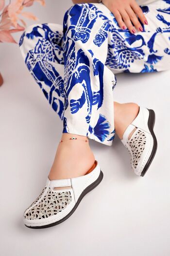 Akgün Terlik White Massage Sole Comfortable Women's Slippers - Genuine Leather (Order 1 Size Large)